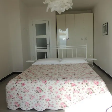 Le Rose Apartment *